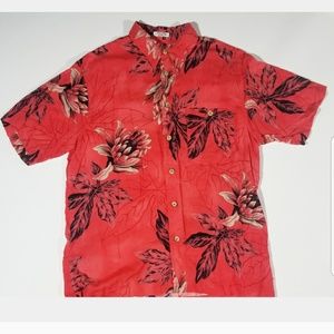 🚫 SOLD 🚫 Red Hawaiian Short Sleeve Shirt